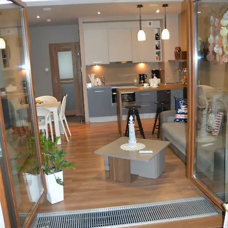 Lägenhet Z Widokiem Na Morze *